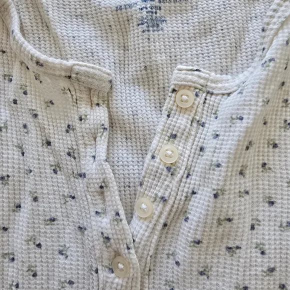 Brandy Melville Cream Floral Long Sleeve Waffle Henley - Picture 3 of 3